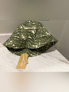 Michael Kors MK Bucket Hat Cotton Unisex One Size OS AOP Leaves Green White NWT